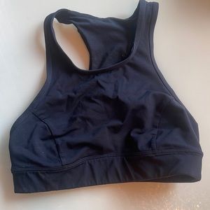 Black Lululemon sports bra with back pocket